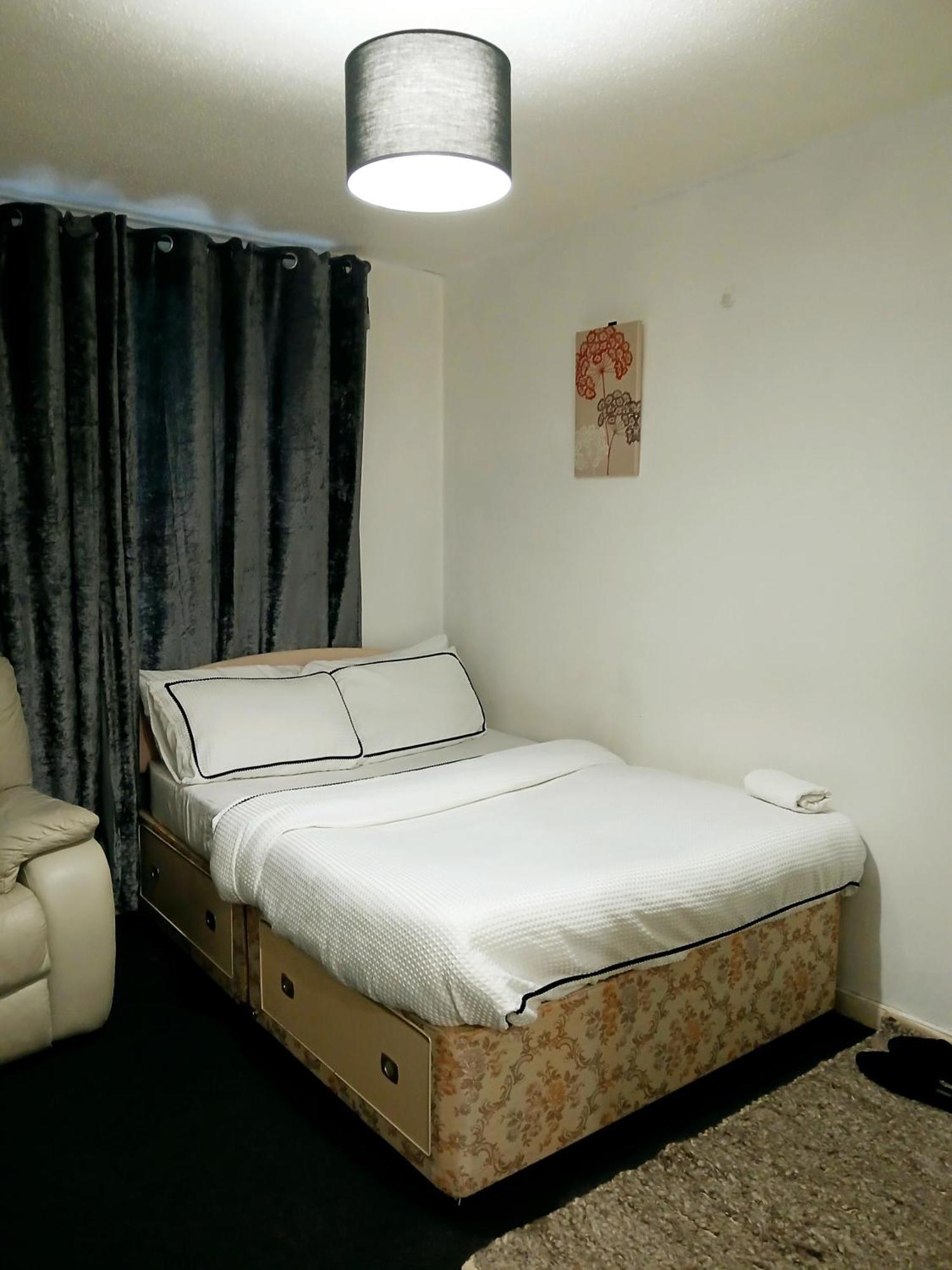Cozy Private Room Glasgow Eksteriør bilde